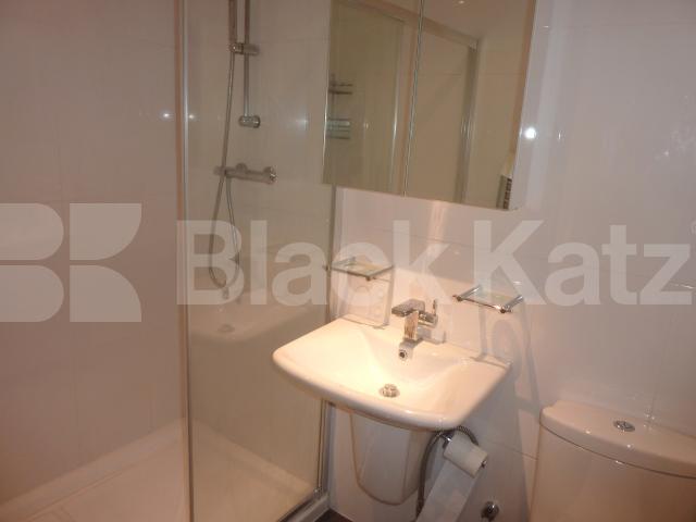 			NEW INSTRUCTION!, Studio Apartment, 1 bath, 1 reception Studio			 Camden High Street, CAMDEN/MORNINGTON CRESCENT